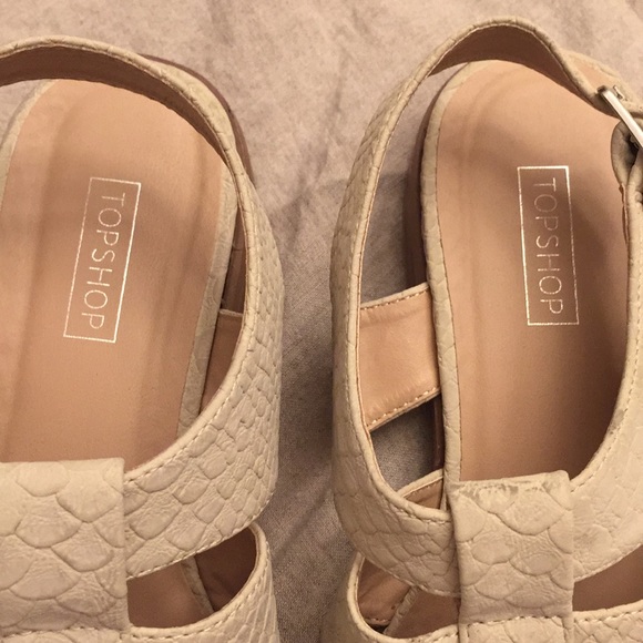 Sandals - Picture 2 of 5